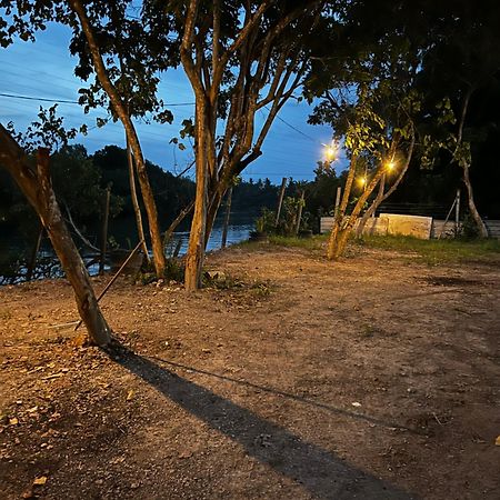 Sungai Endau Bilik Homestay Kuala Rompin Eksteriør bilde